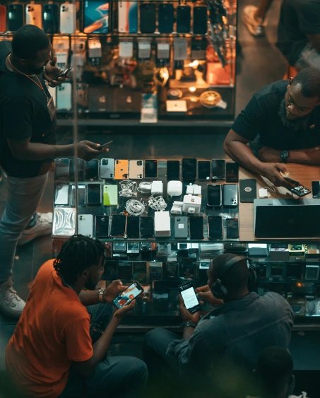 Electronics & Phone stores